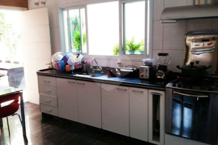 Casa à venda com 4 suítes em Granja Julieta, São Paulo, SP