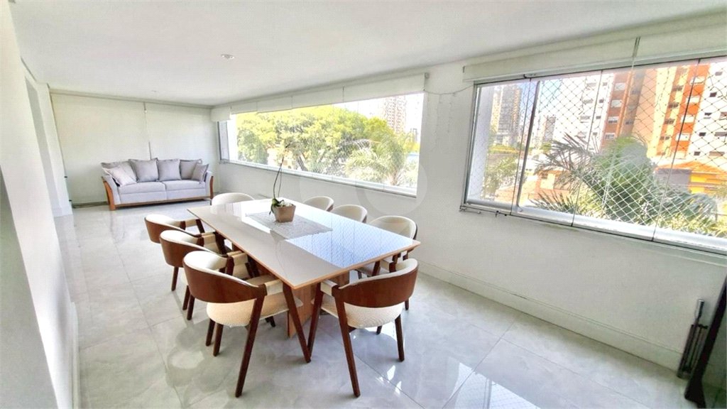 Apartamento à venda com 3 suítes em Vila Romana, São Paulo, SP