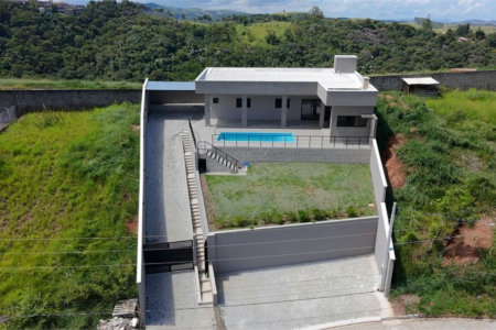 Casa com 3 dormitórios à venda, 265 m² por R$ 1.100.000,00 - Centro - Igaratá/SP