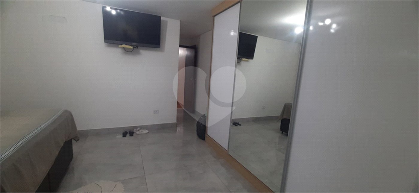 Sobrado à venda com 3 quartos, sendo 1 suíte, em Jardim Sarah, São Paulo, SP