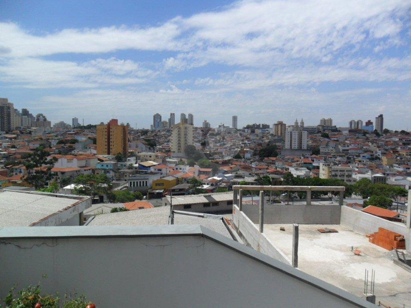 Sobrado à venda com 3 quartos, sendo 1 suíte, em Vila Romero, São Paulo, SP