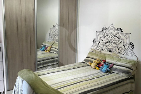 Casa à venda com 3 quartos, sendo 2 suítes, no condomínio Palmas, São Paulo - SP