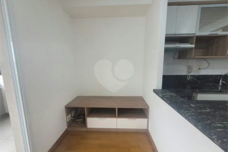 Apartamento à venda ou para alugar com 2 quartos, sendo 1 suíte, em Parque Industrial Tomas Edson, São Paulo, SP