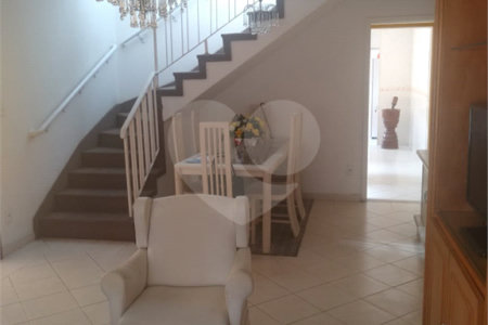 Casa à venda com 4 quartos, sendo 1 suíte,  em Vila Gustavo, São Paulo, SP