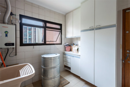 Apartamento à venda com 4 quartos, sendo 3 suítes,  em Jardim Monte Kemel, São Paulo, SP
