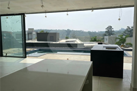 Casa à venda com 4 quartos, sendo 3 suítes, no condomínio Alphaville Nova Esplanada 4, Votorantim - SP