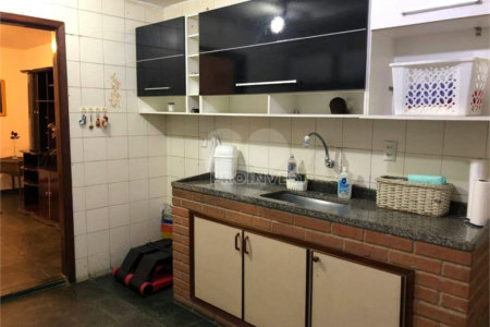 Sobrado à venda com 5 quartos, sendo 1 suíte, em Jardim São Jorge (raposo Tavares), São Paulo, SP