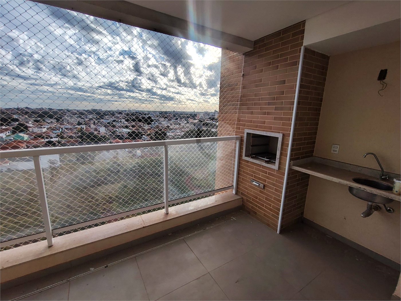 Apartamento com 3 quartos e 1 Suíte Condomínio Completo