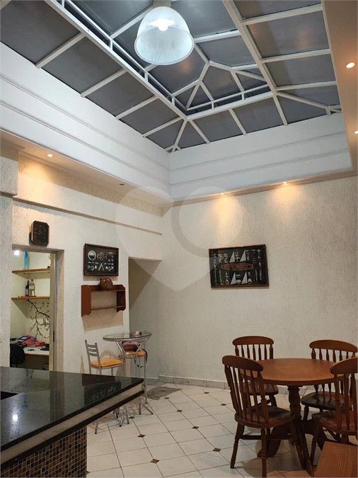 SOBRADO COMERCIAL PARA LOCAÇÃO NO RUDGE RAMOS | 197 m²