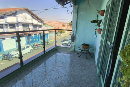 Sobrado á venda no bairro santa felícia