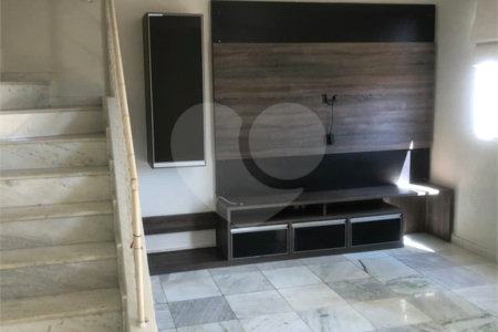 Casa à venda ou para alugar com 4 quartos, sendo 1 suíte, no condomínio Village Jardim Versailles, Jundiaí - SP