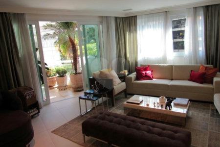 Apartamento à venda com 3 suítes em Real Parque, São Paulo, SP