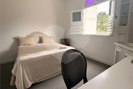 Casa Térrea à venda com 4 suítes em Anchieta, São Bernardo do Campo, SP