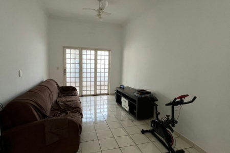 Casa à venda com 3 quartos, sendo 1 suíte,  em Jardim Primaveril, Três Lagoas, MS