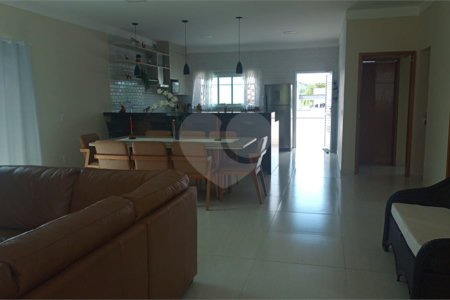 Casa à venda com 5 suítes no condomínio Village da Serra, Araçoiaba da Serra - SP