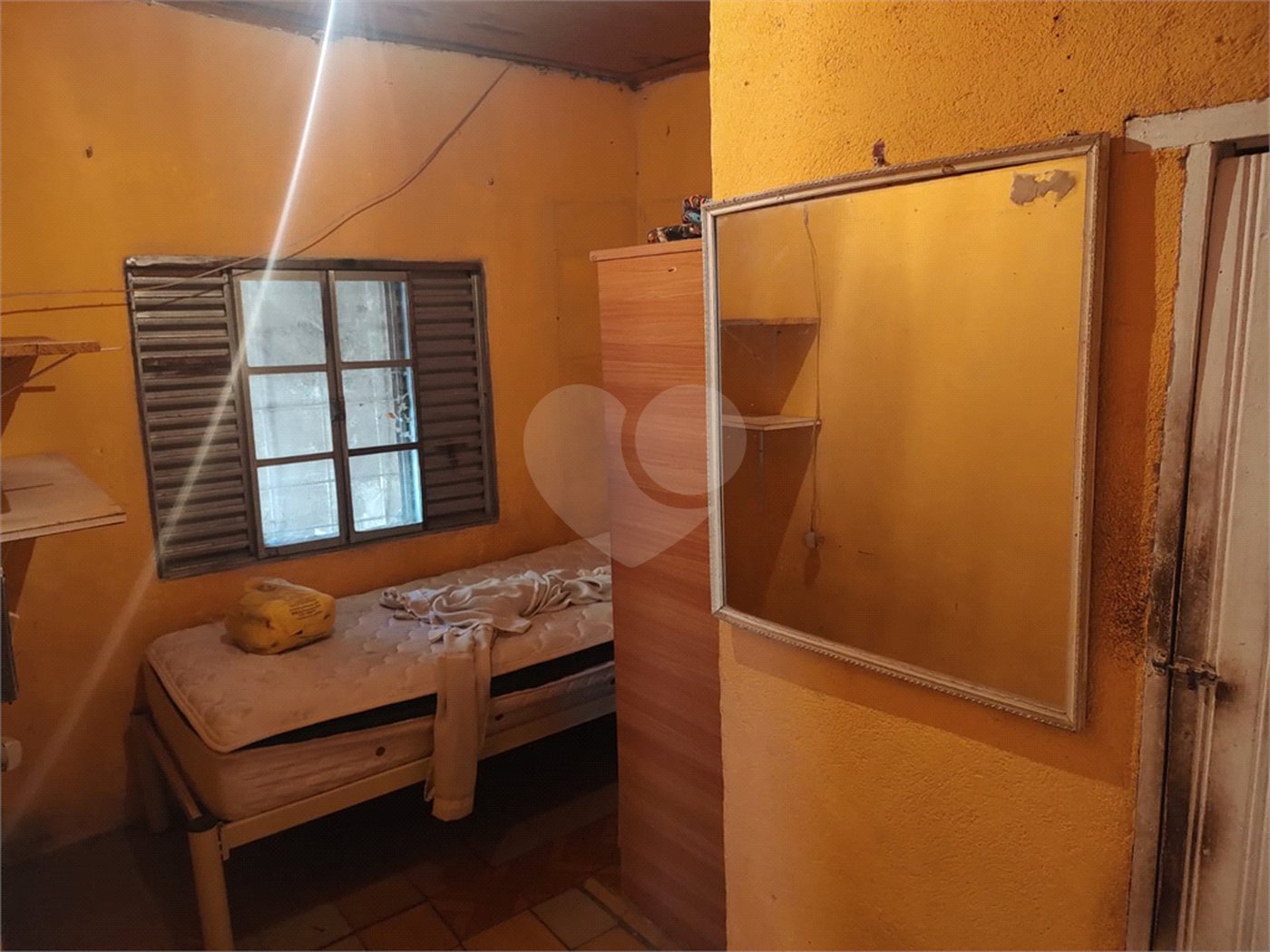Casa à venda com 2 quartos, sendo 1 suíte, no Centro, Jarinu, SP