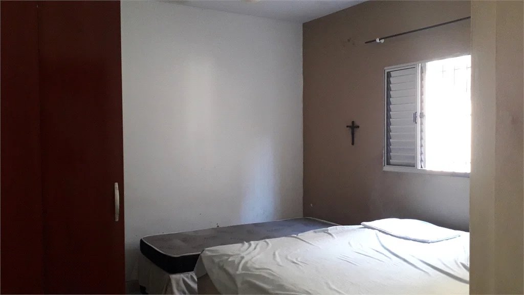 Casa à venda com 5 quartos, sendo 2 suítes,  em Jardim Nadir, São Paulo, SP