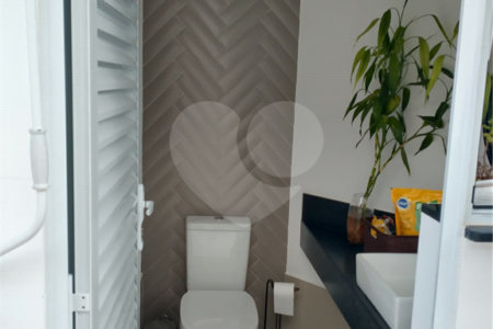 Casa à venda com 3 suítes no condomínio Residencial Central Parque, Salto - SP