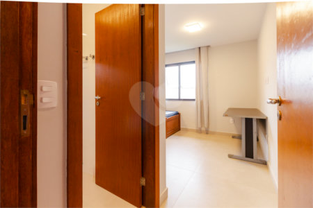 Casa à venda com 3 quartos, sendo 2 suítes, em Caravelas, Armação dos Búzios, RJ