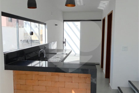 Casa à venda com 3 quartos, sendo 2 suítes, em Guriri, Cabo Frio, RJ