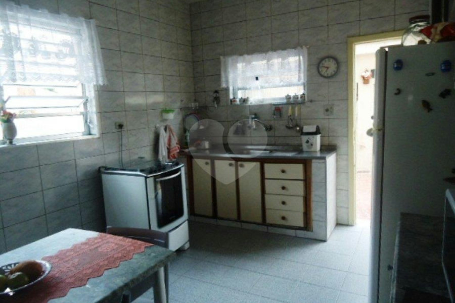 Casa à venda com 2 quartos no condomínio Narandiba 28, São Paulo - SP