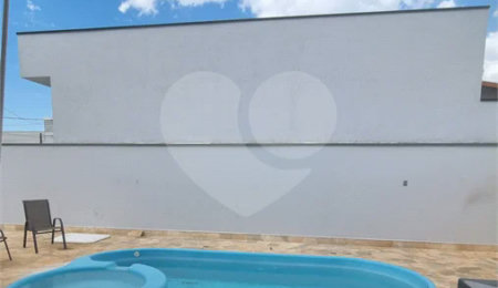 Casa à venda com 3 quartos, sendo 1 suíte, no condomínio Residencial Jardim de Mônaco, Hortolândia - SP