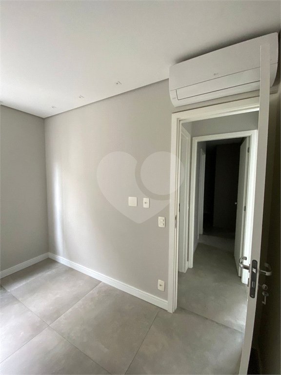 Apartamento para alugar com 2 quartos, sendo 1 suíte,  em Vila Gertrudes, São Paulo, SP