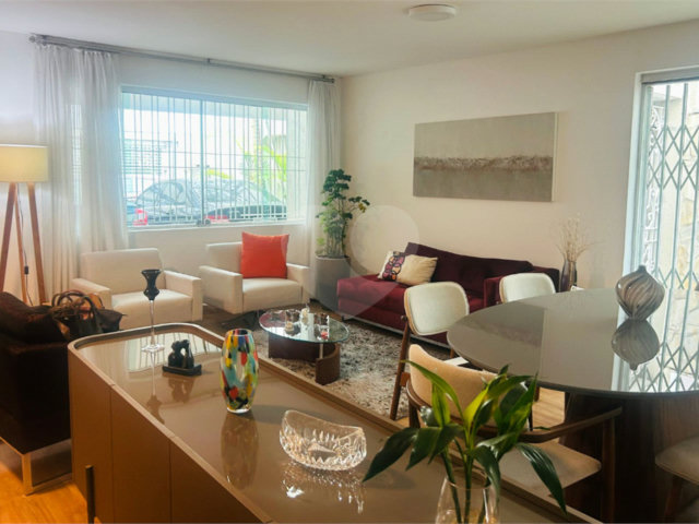 Casa à venda com 3 quartos, sendo 1 suíte,  em Vila Cordeiro, São Paulo, SP