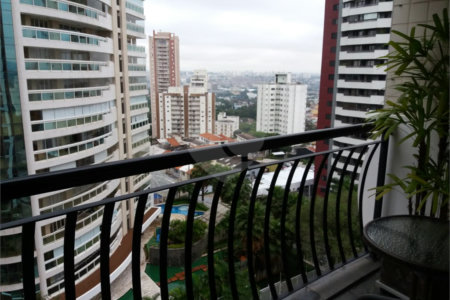 Apartamento à venda com 3 quartos, sendo 1 suíte, em Alto da Lapa, São Paulo, SP