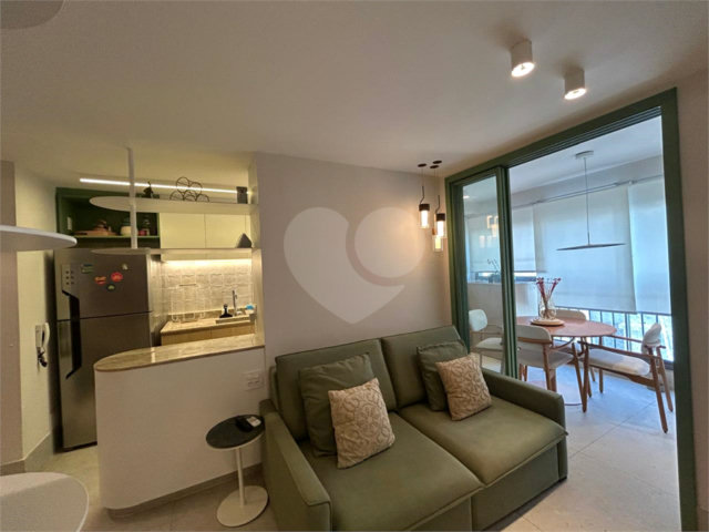 Apartamento à venda com 2 quartos, sendo 1 suíte,  em Chácara Santo Antônio (zona Sul), São Paulo, SP