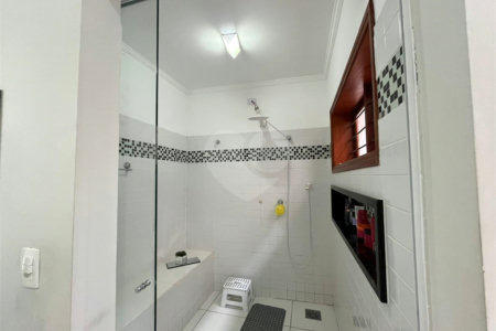 Casa à venda com 3 suítes em Jardim Shangri-lá, Itapetininga, SP