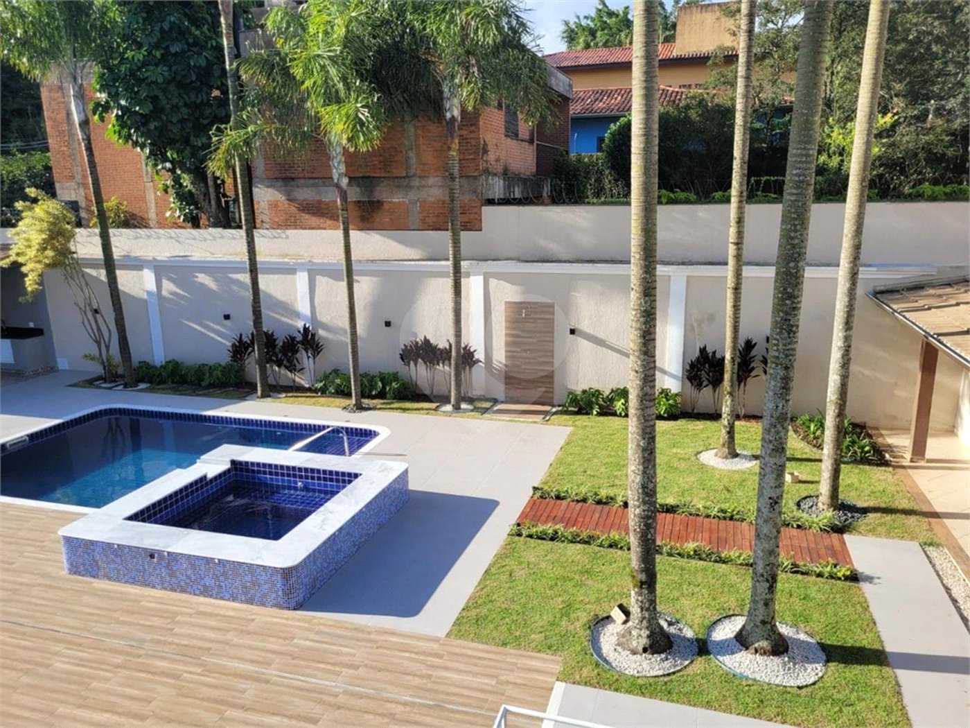 Casa à venda com 5 suítes em Paraisópolis, São Paulo, SP