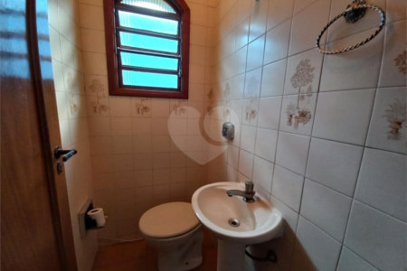 Casa à venda com 3 quartos, sendo 1 suíte, em Jardim das Vertentes, São Paulo, SP