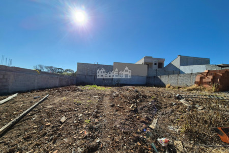 Terreno à venda em Vila Bonsai, Atibaia - SP