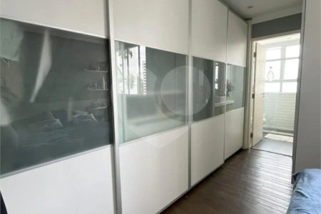 Apartamento à venda com 3 suítes em Vila Andrade, São Paulo, SP