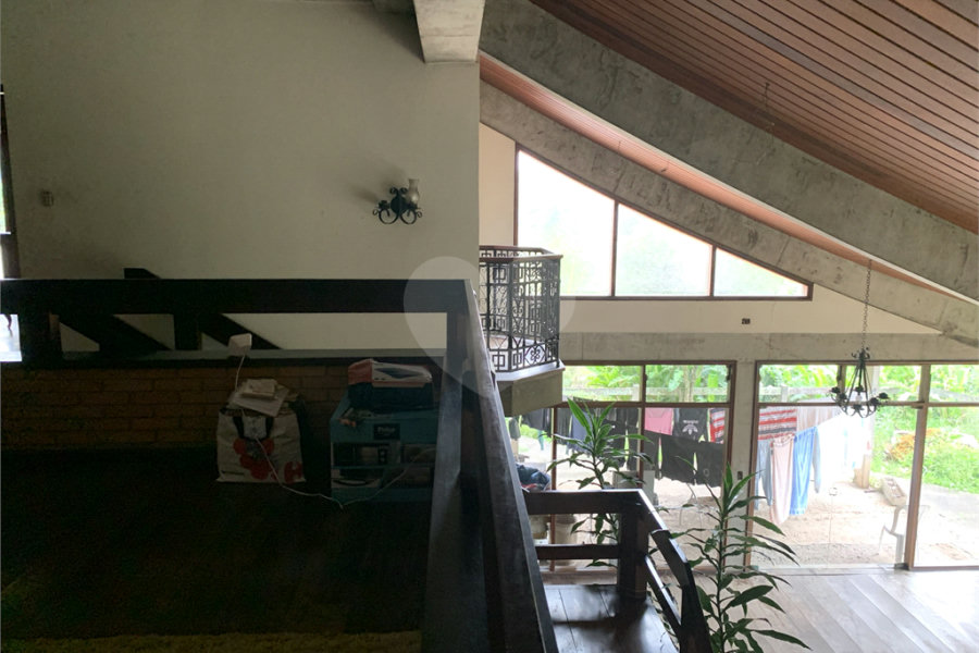 Sobrado à venda com 4 quartos, sendo 2 suítes,  em Tremembé, São Paulo, SP