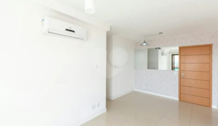 Apartamento à venda com 2 quartos, sendo 1 suíte,  em Rio Comprido, Rio de Janeiro, RJ