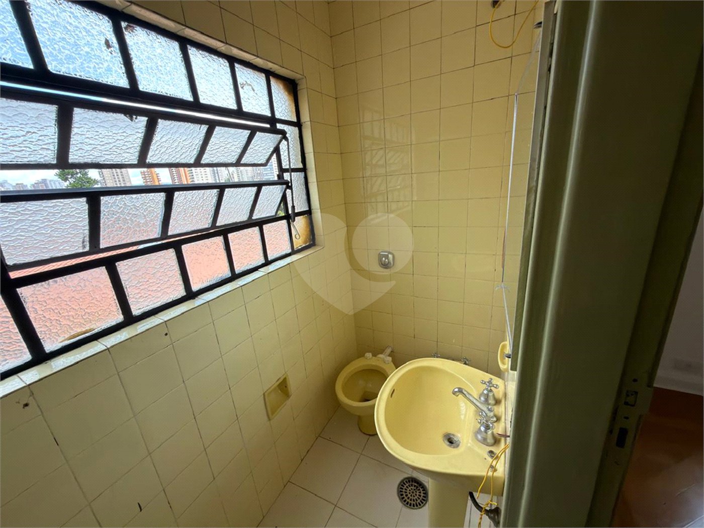 Sobrado para alugar com 6 quartos, sendo 2 suítes,  em Consolação, São Paulo, SP