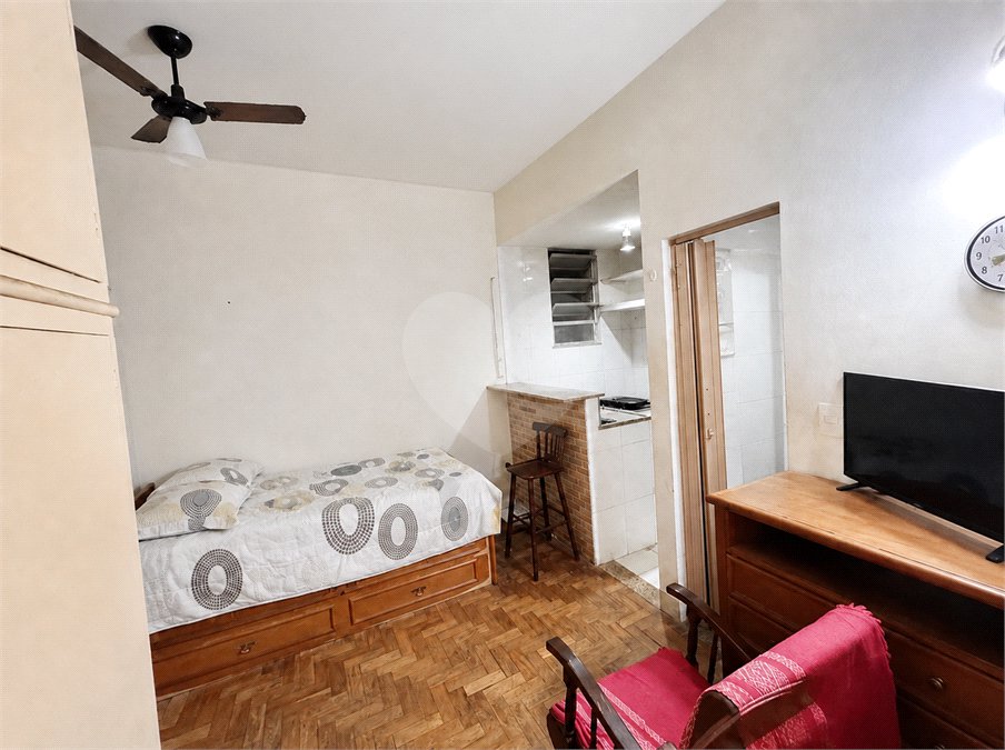 Kitnet à venda com 1 quarto em Catete, Rio de Janeiro, RJ
