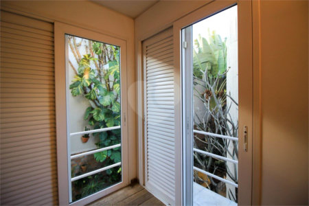 Casa à venda ou para alugar com 5 quartos, sendo 3 suítes, em Vila Madalena, São Paulo, SP