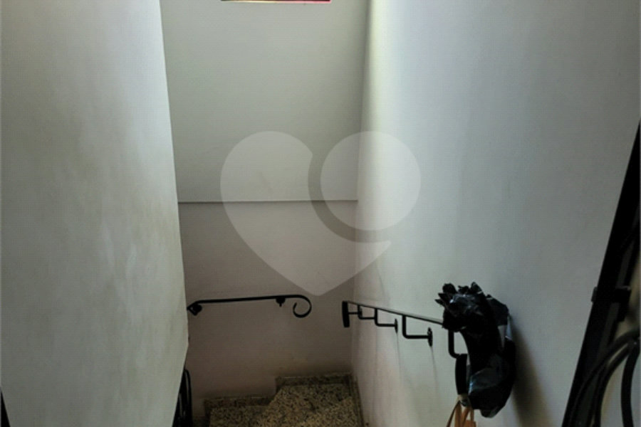 Sobrado à venda com 4 quartos, sendo 3 suítes, em Horto, São Paulo, SP