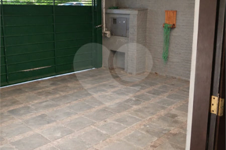 Casa à venda com 3 suítes em Jardim Leonor, São Paulo, SP