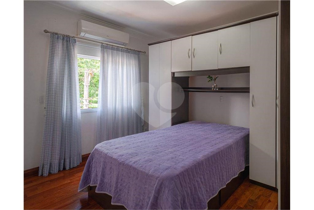 Casa para alugar com 5 quartos, sendo 4 suítes, no condomínio Colinas Japore, São Paulo - SP
