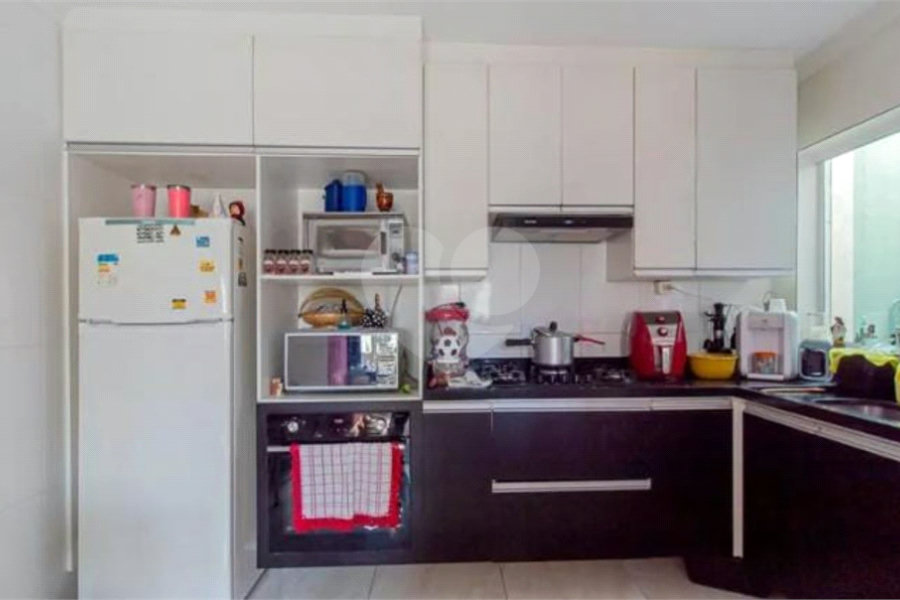 Casa à venda com 2 suítes no condomínio Residencial Flor de Lis, São Paulo - SP