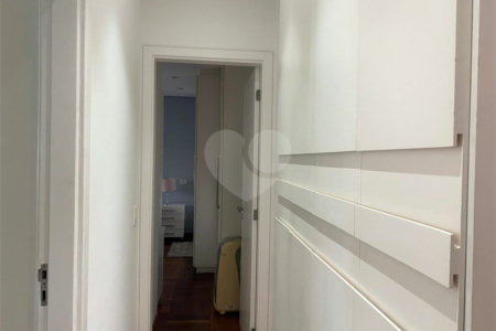 Apartamento à venda com 4 suítes em Vila Suzana, São Paulo, SP