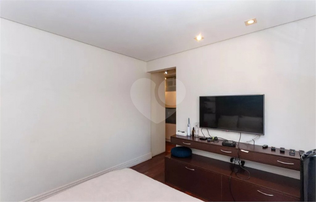 Apartamento para alugar com 3 quartos, sendo 1 suíte, em Água Branca, São Paulo, SP