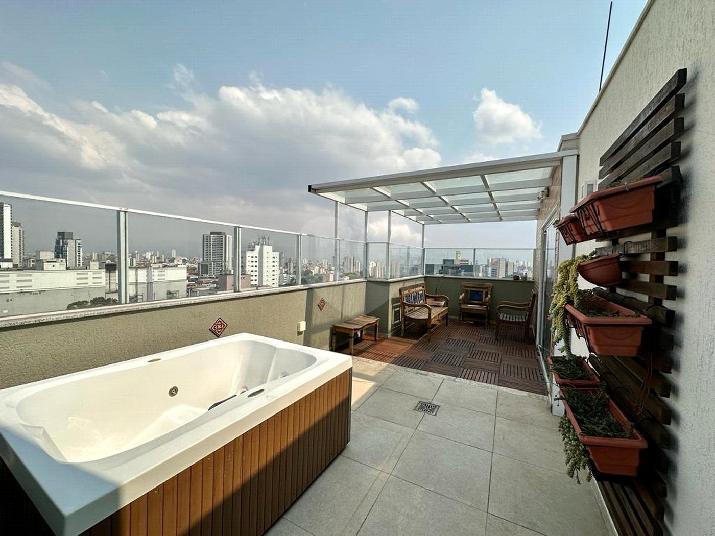 Apartamento à venda com 2 quartos, sendo 1 suíte, em Vila Mazzei, São Paulo, SP