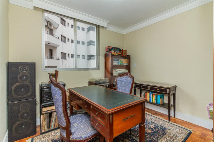 Apartamento à venda com 3 quartos, sendo 1 suíte,  em Paraíso, São Paulo, SP