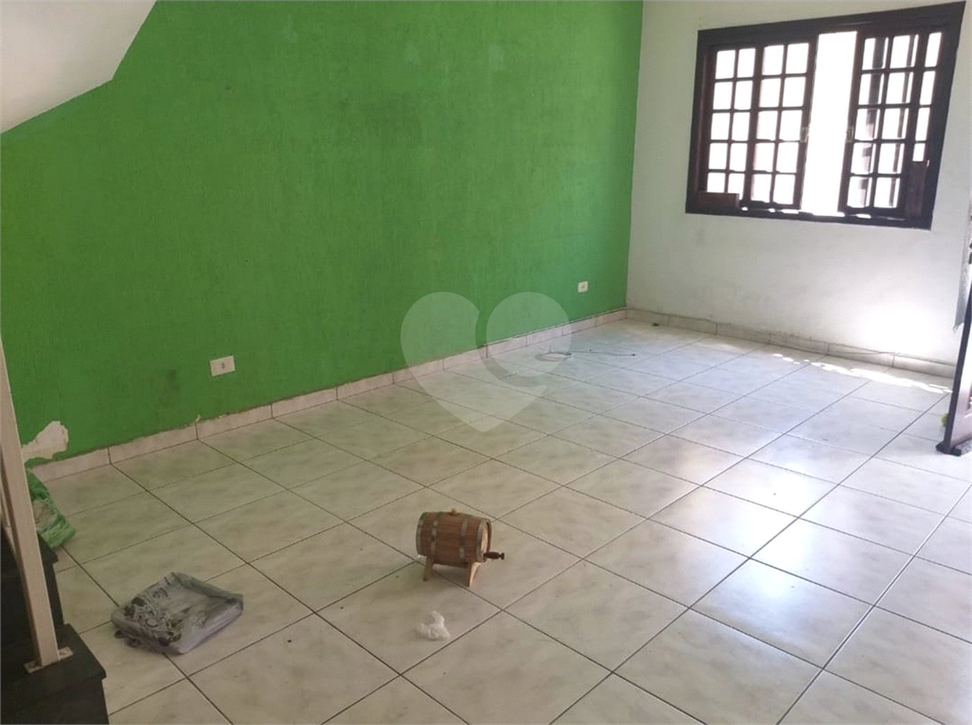 Casa à venda com 3 quartos, sendo 1 suíte, no condomínio Primavera, São Paulo - SP