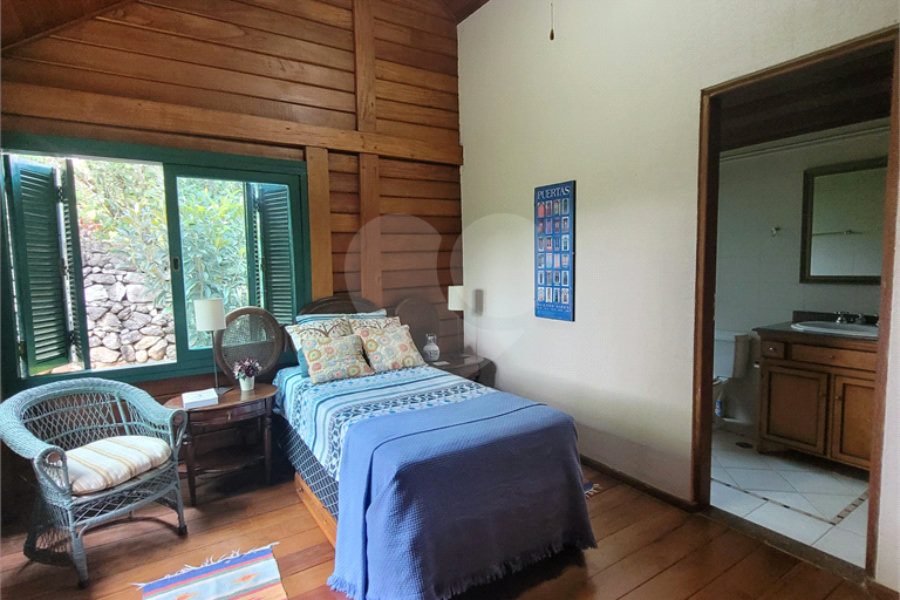 Casa à venda com 4 suítes no condomínio Gleba II, Mairiporã - SP